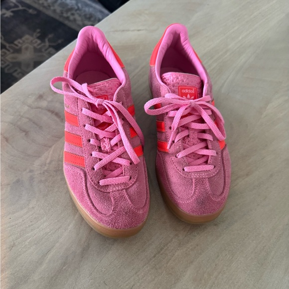 adidas Originals Gazelle Indoor sneakers in pink and red - Picture 3 of 9